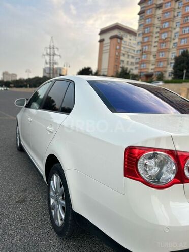 Volkswagen Jetta-6