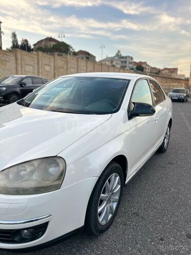 Volkswagen Jetta-4