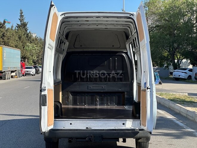 Ford Transit-11