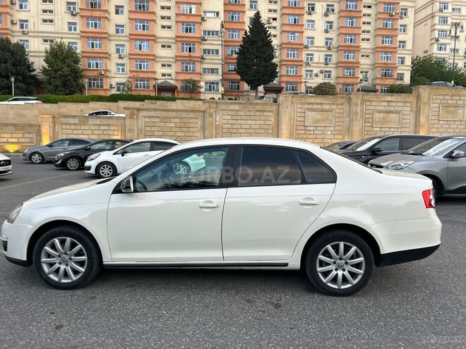 Volkswagen Jetta-2