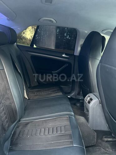 Volkswagen Jetta-13