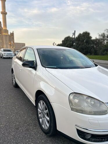 Volkswagen Jetta-7
