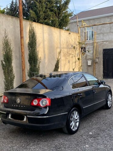 Volkswagen Passat-2