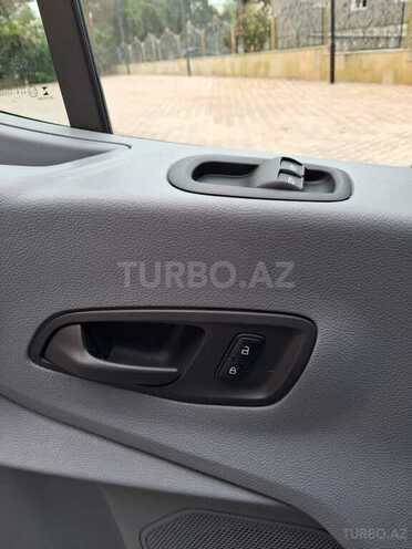 Ford Transit-18