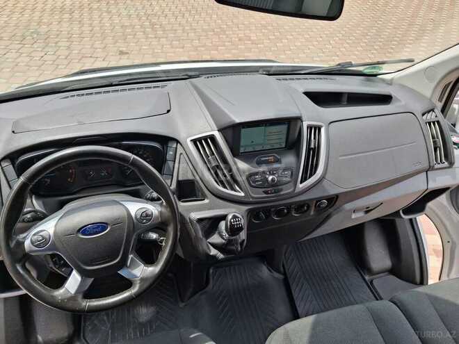 Ford Transit-7
