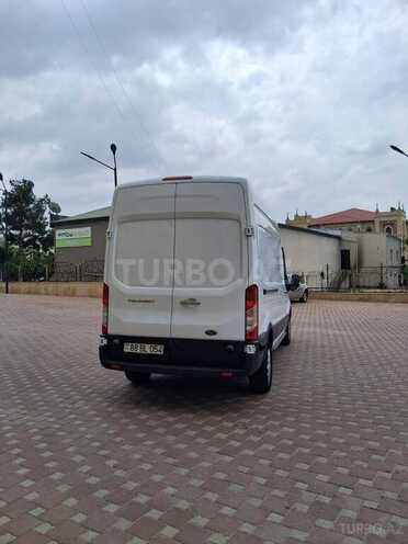 Ford Transit-17