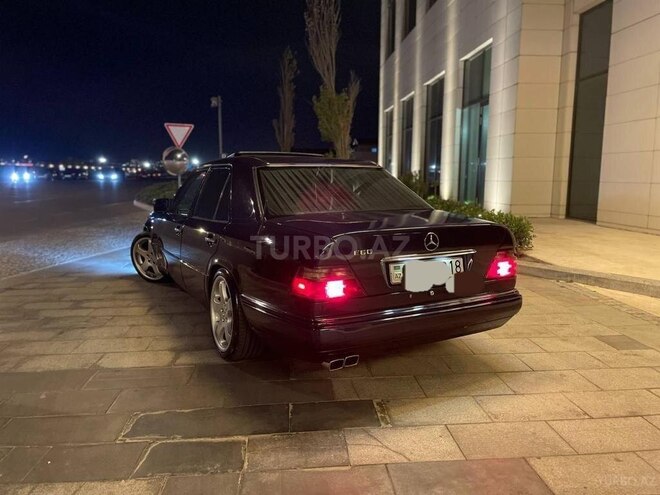 Mercedes 280 E-2