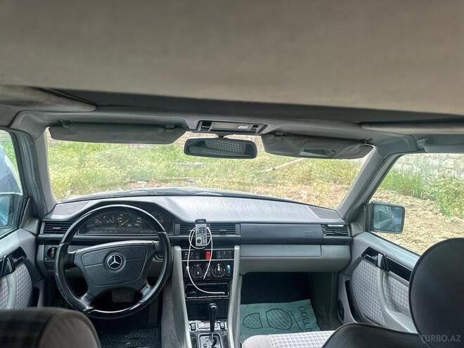 Mercedes 280 E-8