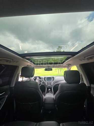 Hyundai Santa Fe-15