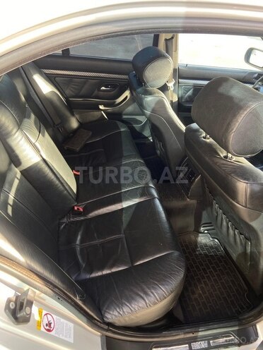 BMW 525-12