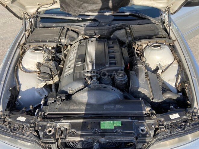 BMW 525-13
