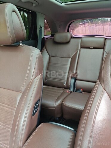 Kia Sorento-12