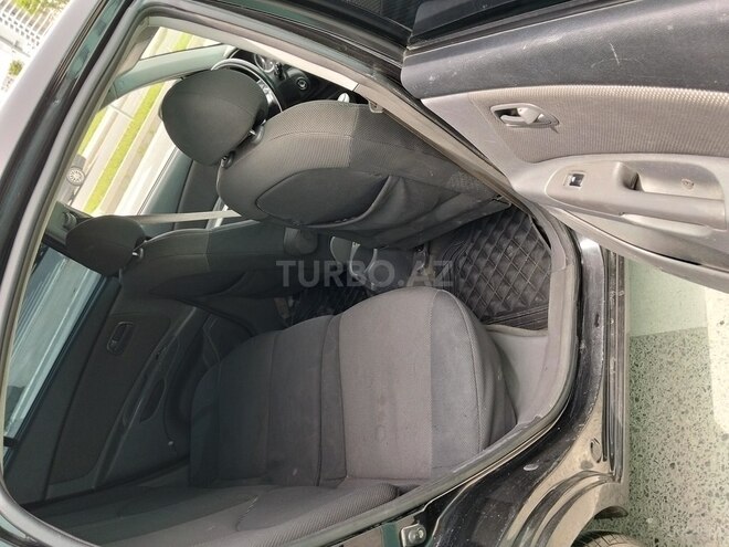 Kia Rio-7
