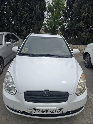 Hyundai Accent-7