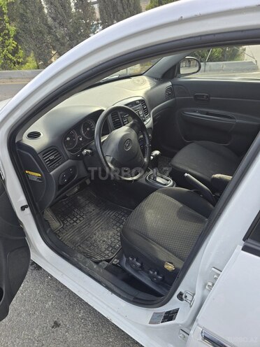 Hyundai Accent-3
