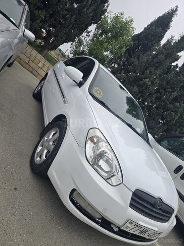 Hyundai Accent-5