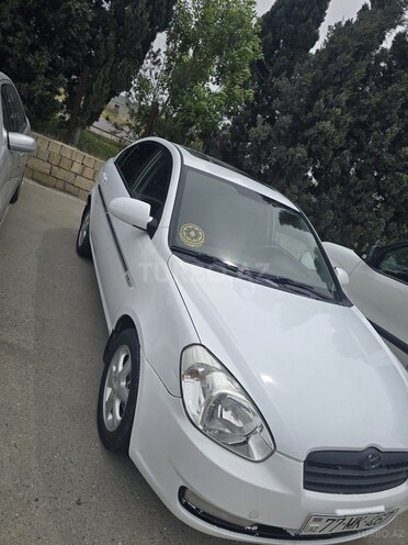 Hyundai Accent-8