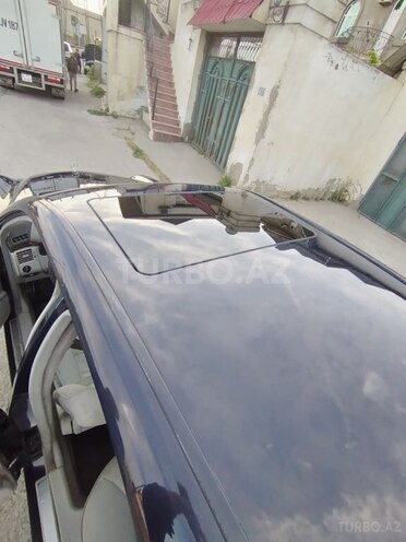 Mercedes E 270-9