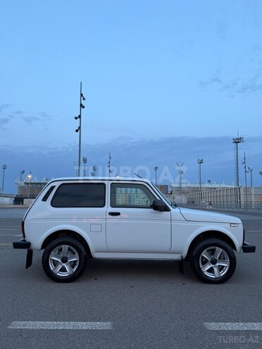 LADA (VAZ) Niva-6