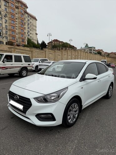 Hyundai Accent-3