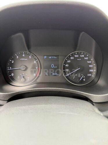 Hyundai Accent-9