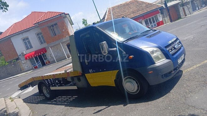 Ford Transit-2