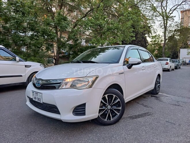 Toyota Corolla Axio-4