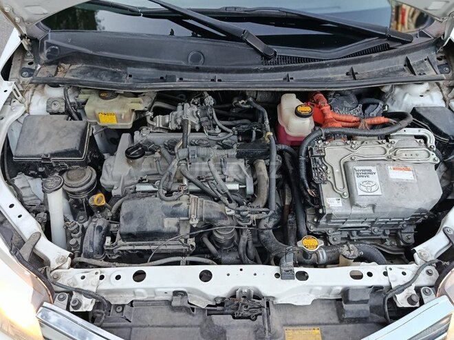 Toyota Corolla Axio-8