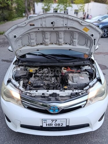 Toyota Corolla Axio-9