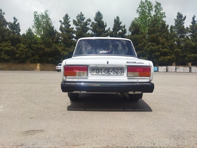 LADA (VAZ) 2107-2