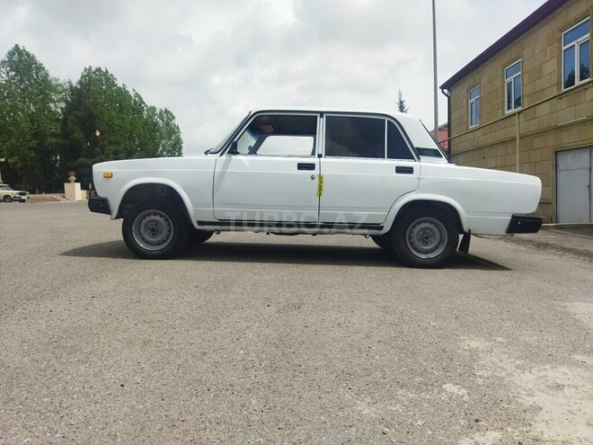 LADA (VAZ) 2107-4