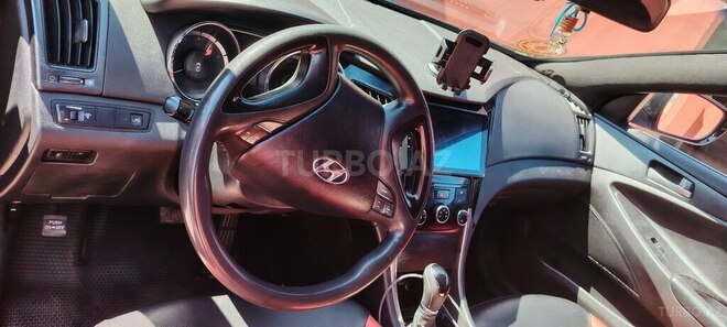 Hyundai Sonata-5