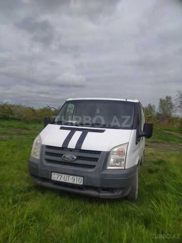 Ford Transit-2