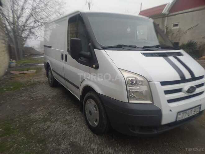 Ford Transit-3
