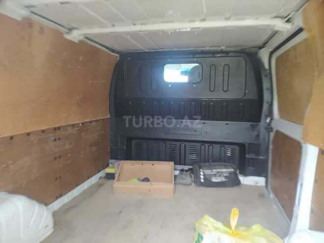 Ford Transit-4