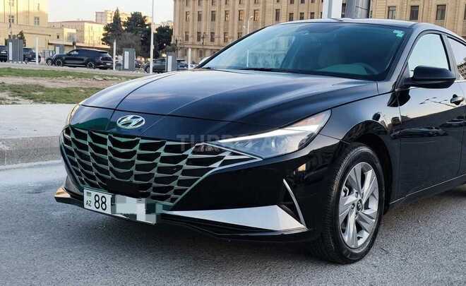 Hyundai Elantra-1