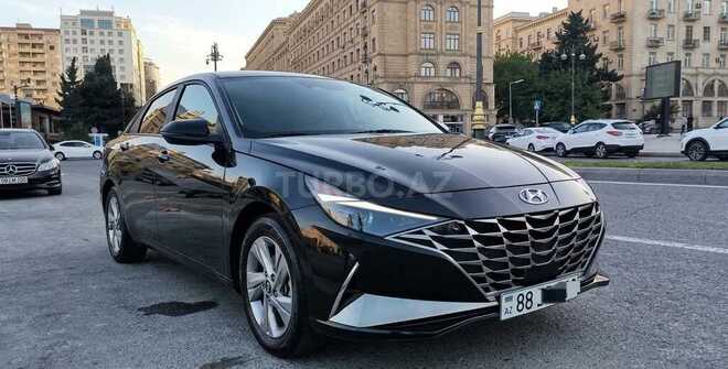 Hyundai Elantra-3
