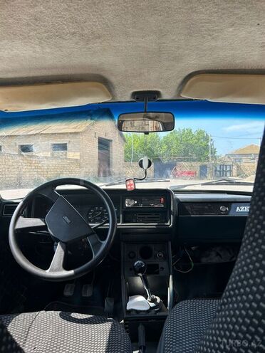 LADA (VAZ) 2107-2