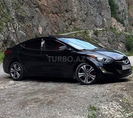Hyundai Elantra-3