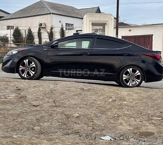 Hyundai Elantra-2
