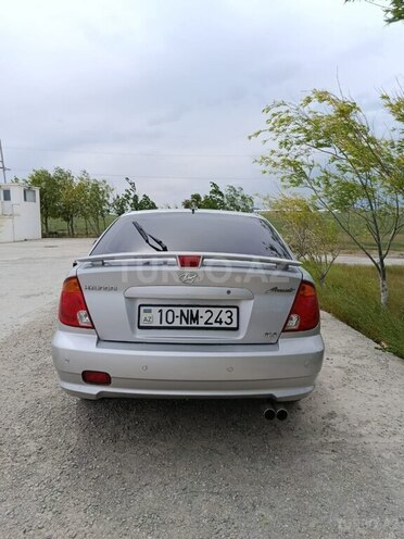 Hyundai Accent-5