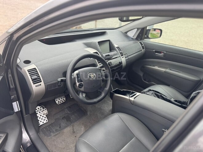 Toyota Prius-6