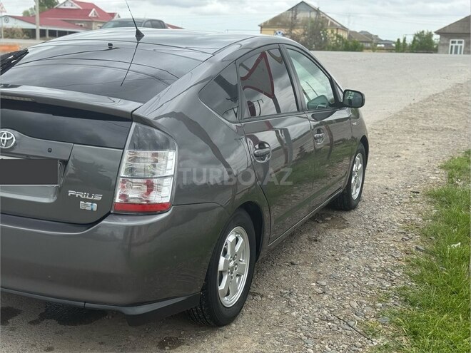 Toyota Prius-7