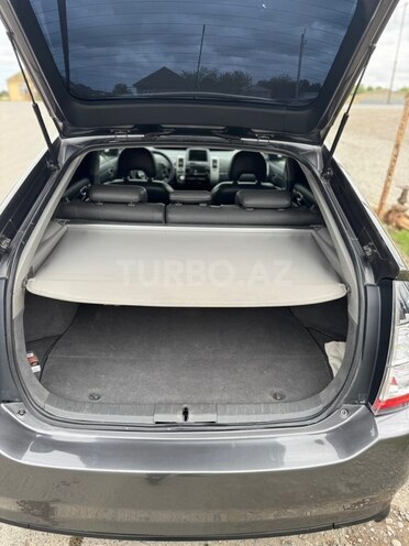 Toyota Prius-5