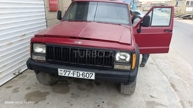 Jeep Cherokee-1