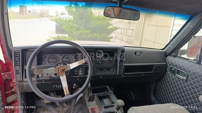 Jeep Cherokee-3