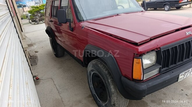 Jeep Cherokee-6