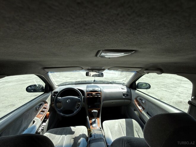 Nissan Maxima-8