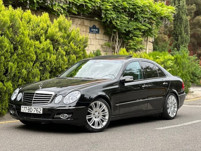 Mercedes E 240-2