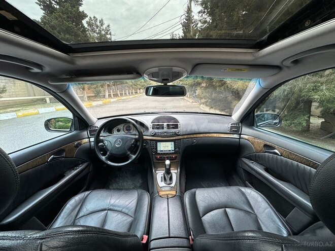 Mercedes E 240-10